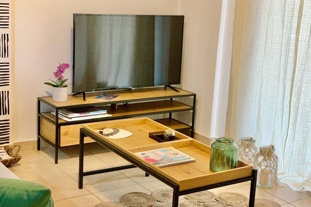 Photo of Livingroom in Aigialeia