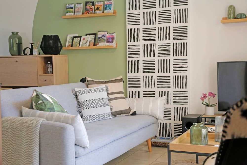 Photo of Livingroom in Aigialeia