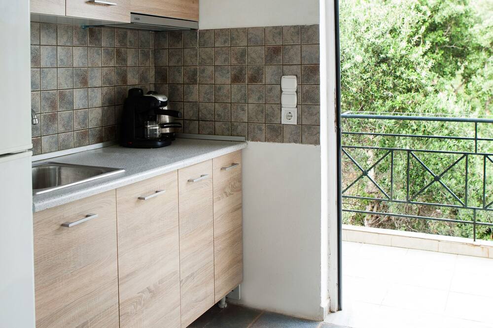 Photo of Kitchen in East Mani