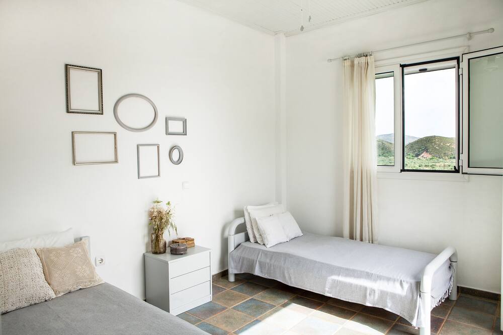 Photo of Bedroom in East Mani