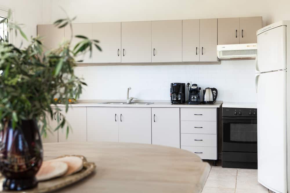 Photo of Kitchen in East Mani