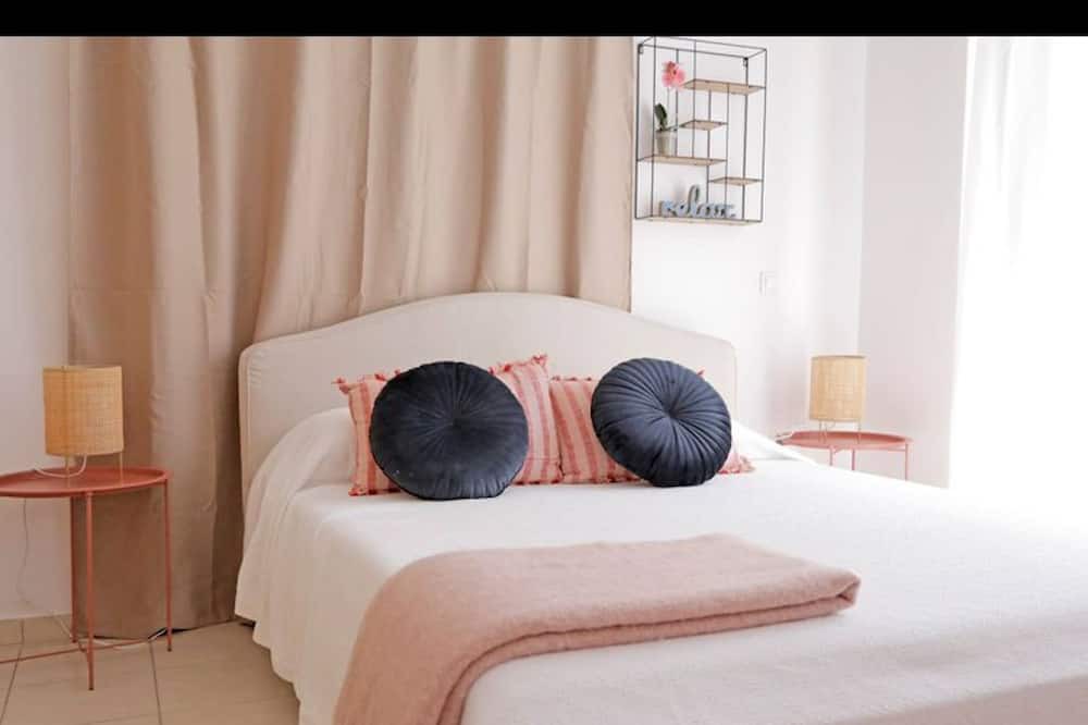Photo of Bedroom in Aigialeia