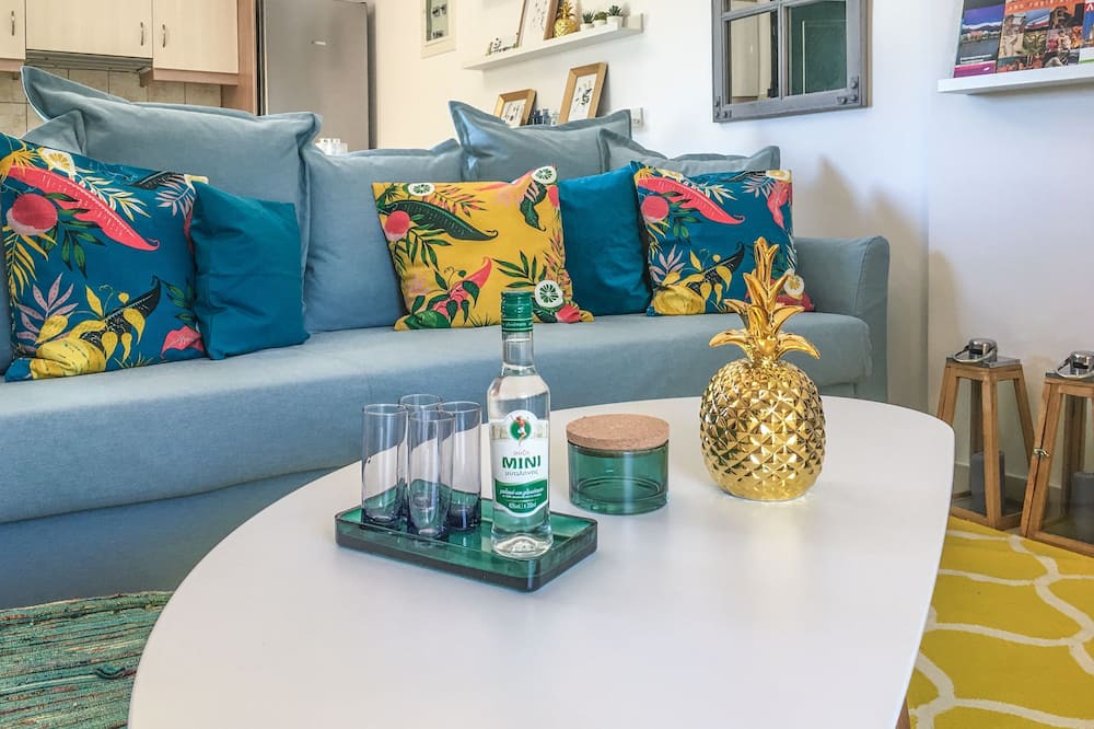 Photo of Livingroom in Aigialeia