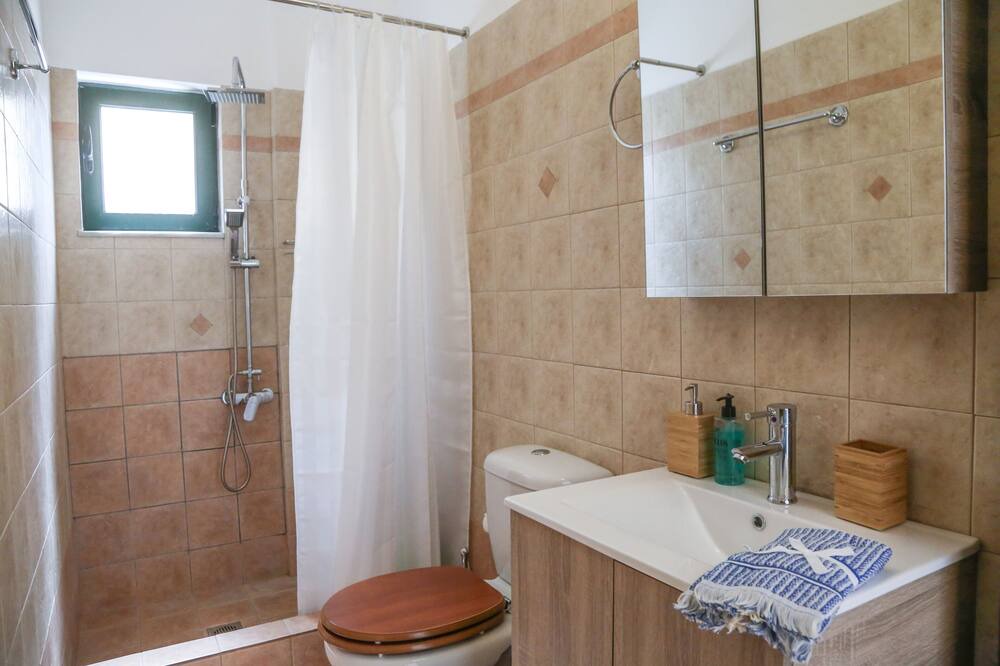 Photo of Bathroom in Aigialeia