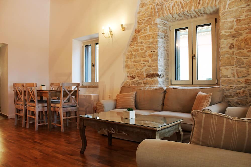 Photo of Livingroom in Kalami