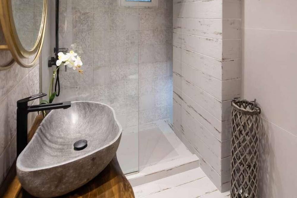 Photo of Bathroom in Vlicho