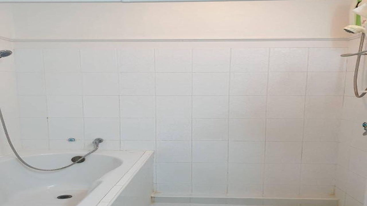 Photo of Others in Samsen Nok