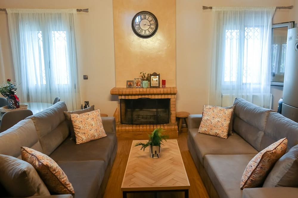 Photo of Livingroom in Messaia