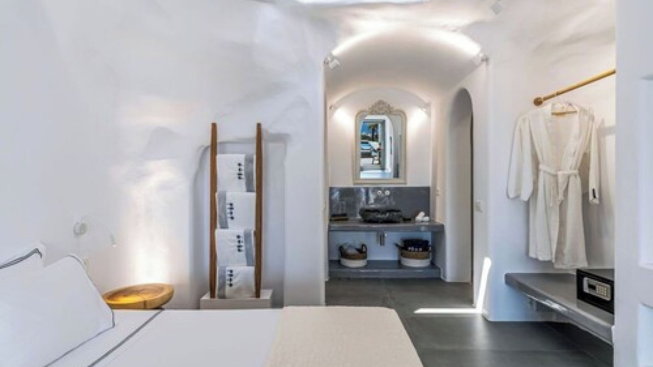 Photo of Bedroom in Fira