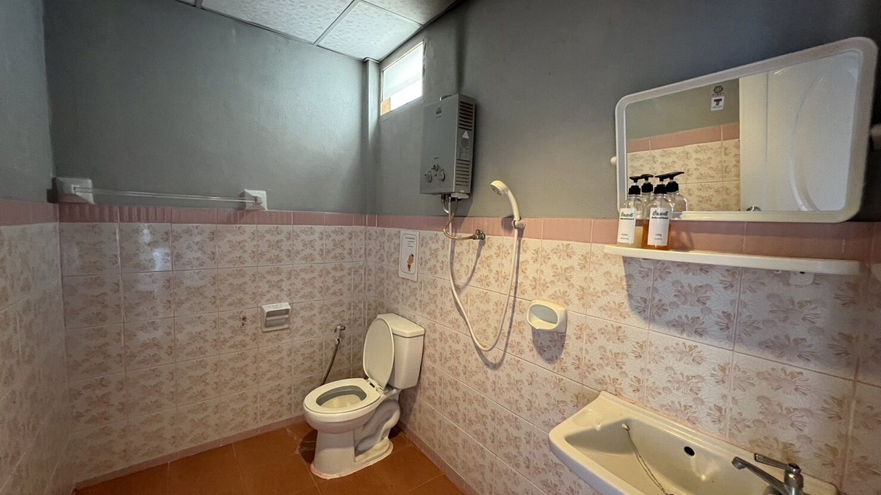 Photo of Bathroom in Si Don Chai