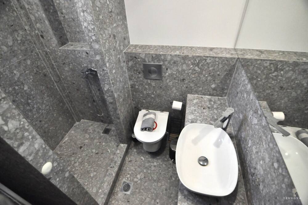 Photo of Bathroom in Gerakini