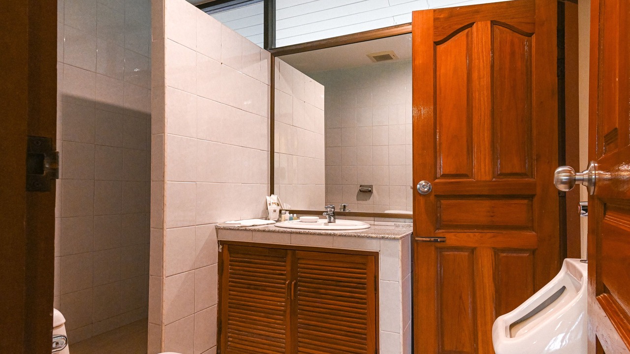 Photo of Bathroom in Tha Khoei
