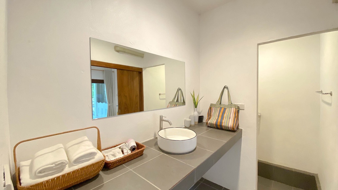 Photo of Bathroom in Sichon
