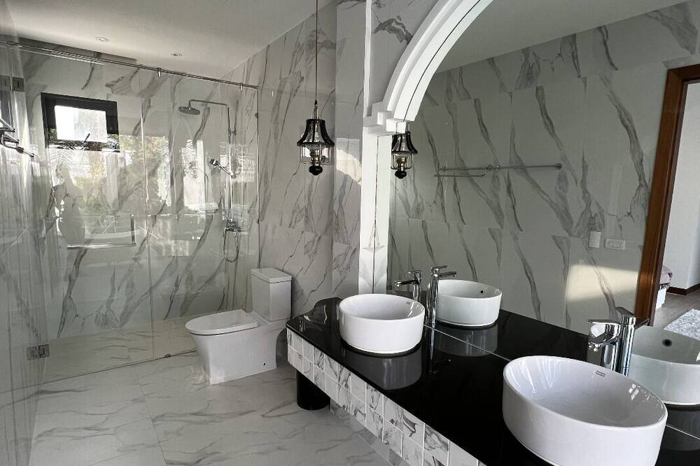Photo of Bathroom in Si Sunthon