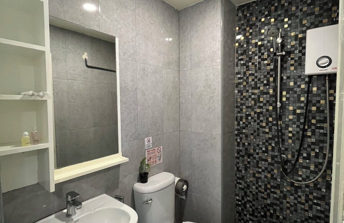 Photo of Bathroom in Thanon Phaya Thai
