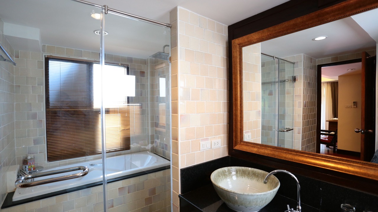 Photo of Bathroom in Thapae
