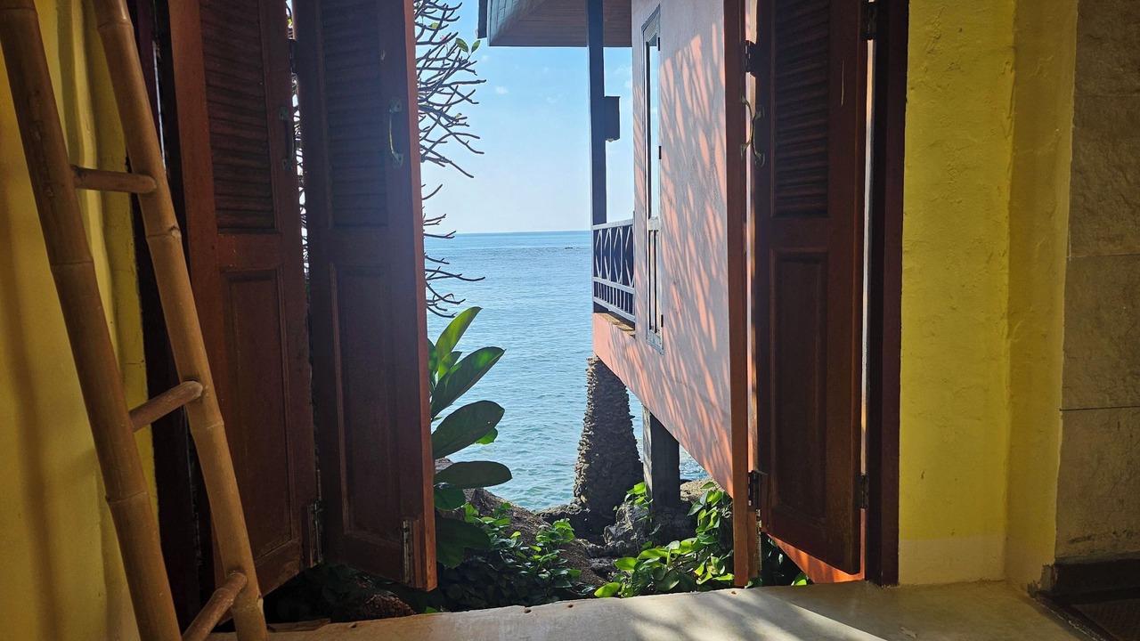 Photo of Bedroom in Haad Rin
