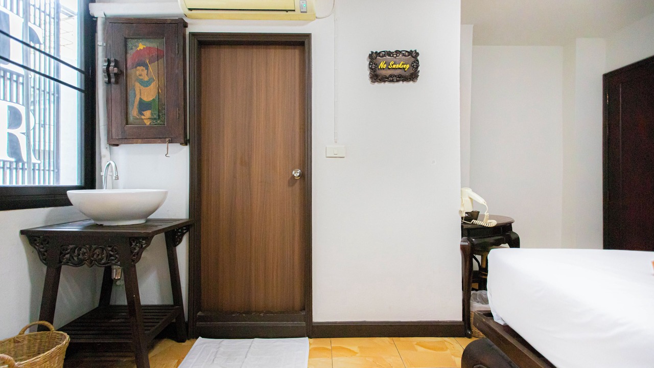 Photo of Bedroom in Bangkok City Centre