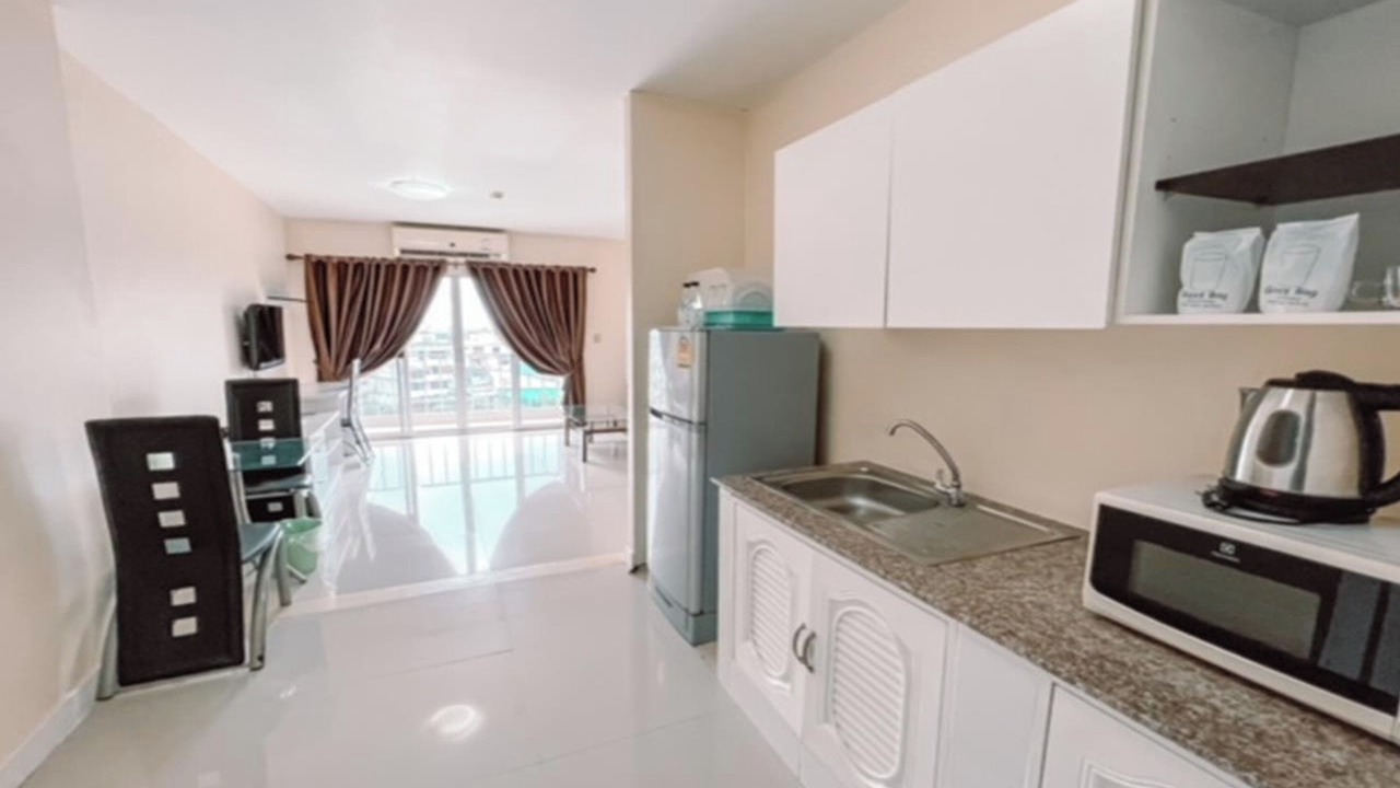 Photo of Kitchen in Khanna Yao