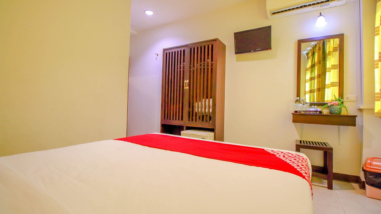Photo of Bedroom in Wat Bowon Niwet