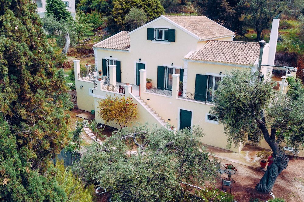 Photo of Outdoor in Sfakera