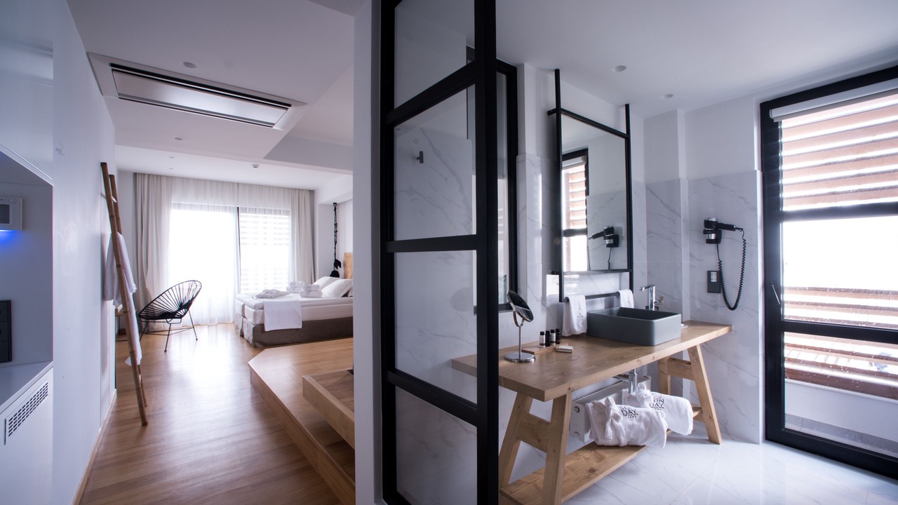 Photo of Bedroom in Nea Styra