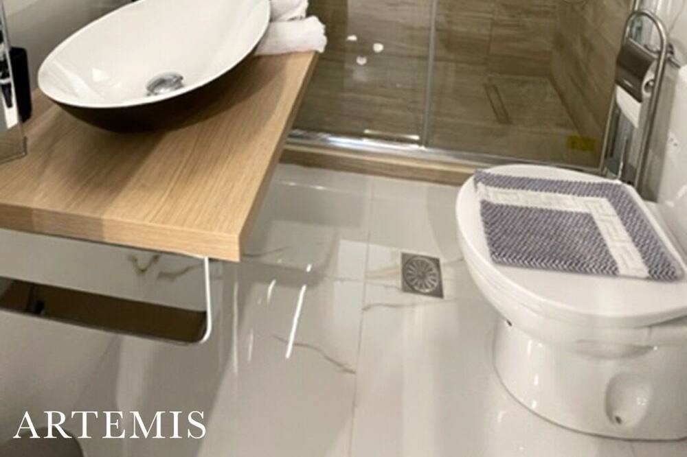 Photo of Bathroom in Pasalimani