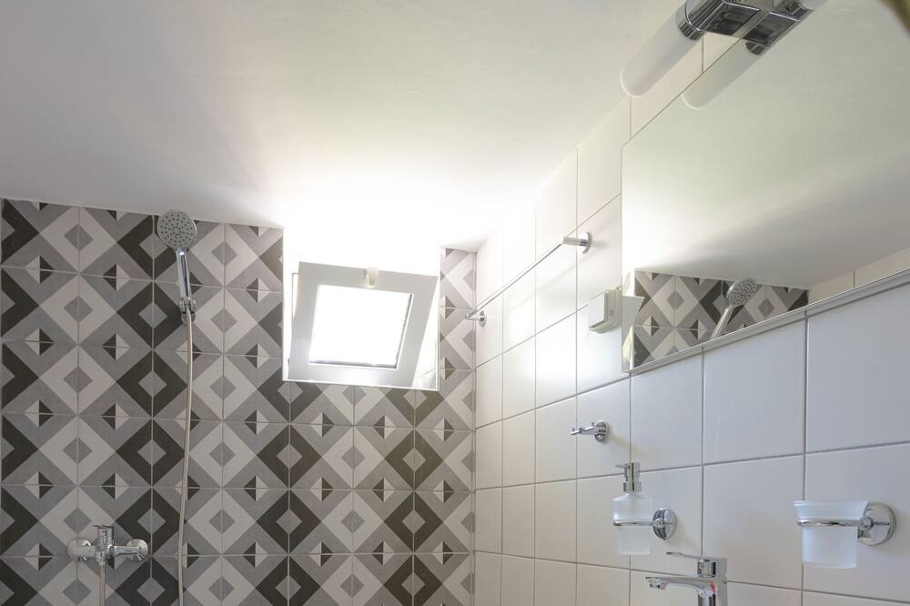 Photo of Bathroom in Marathon