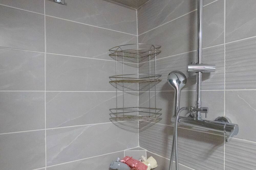 Photo of Bathroom in Marathon