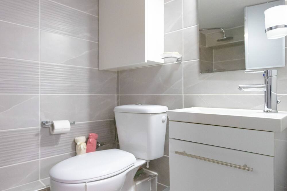Photo of Bathroom in Marathon