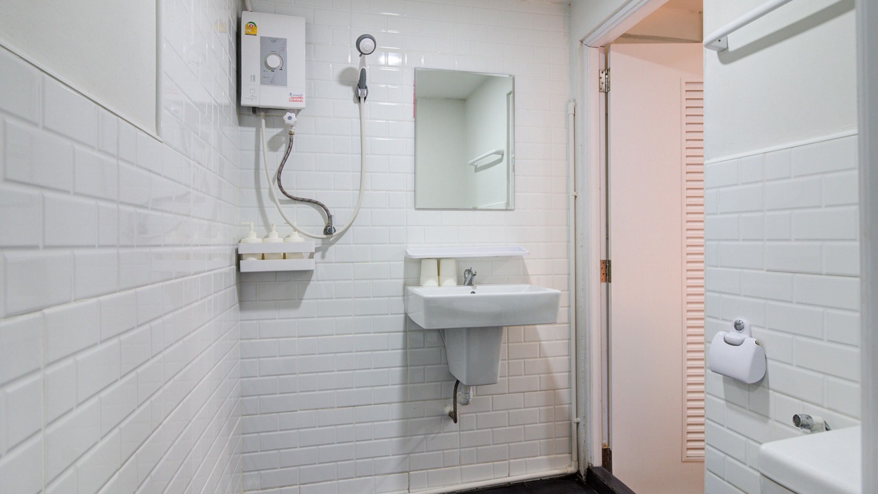 Photo of Bathroom in Makkasan