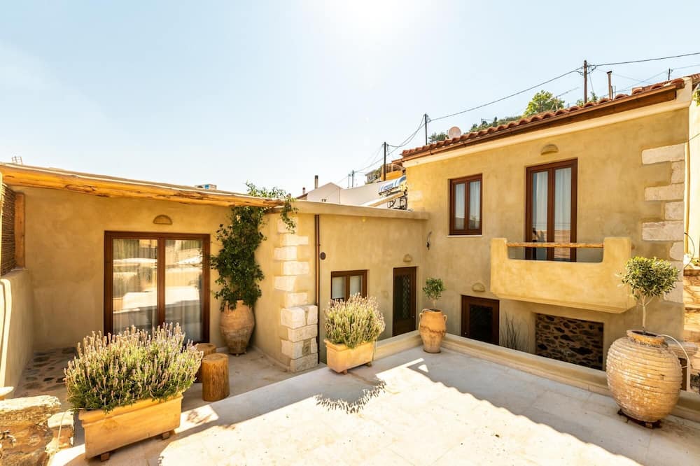 Photo of Patio Balcony in Chamezi