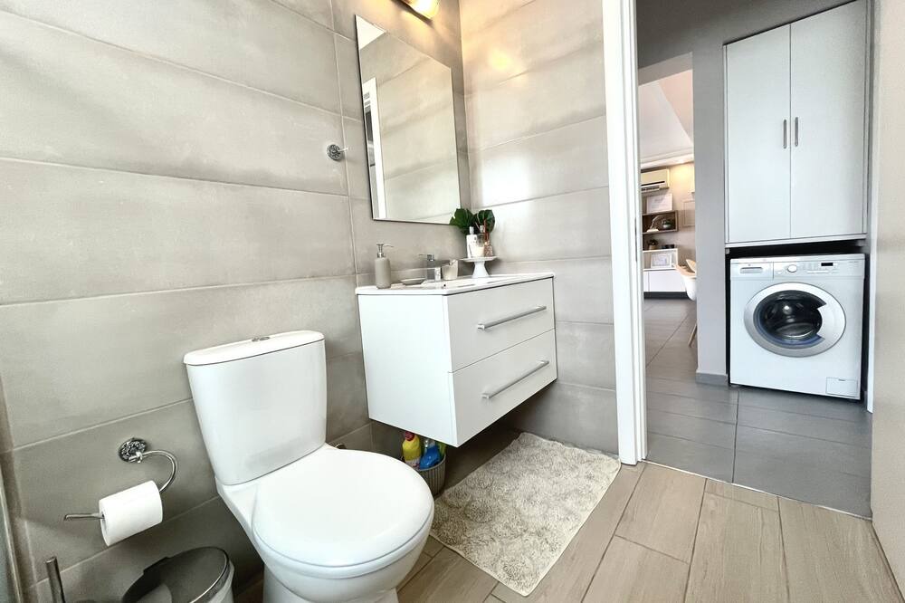Photo of Bathroom in Latsia