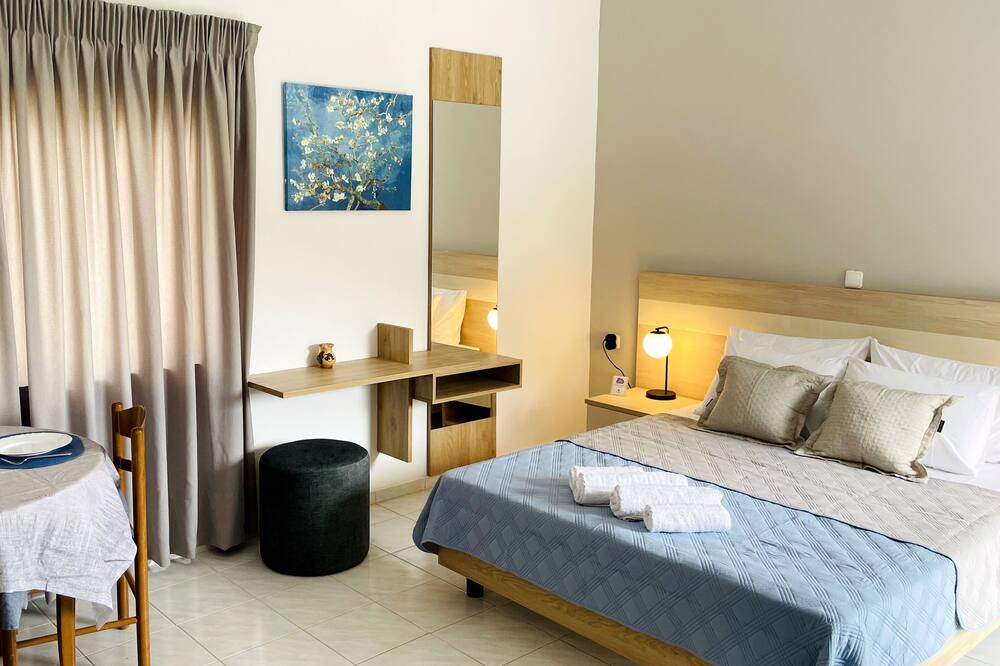Photo of Bedroom in Sougia