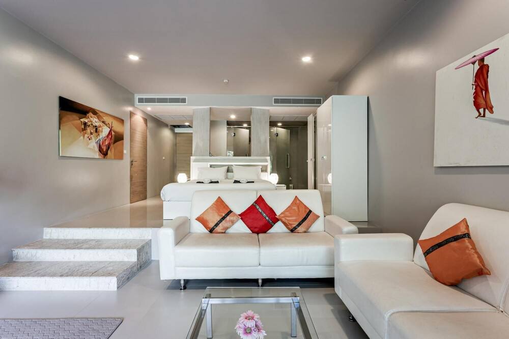 Photo of Livingroom in Karon