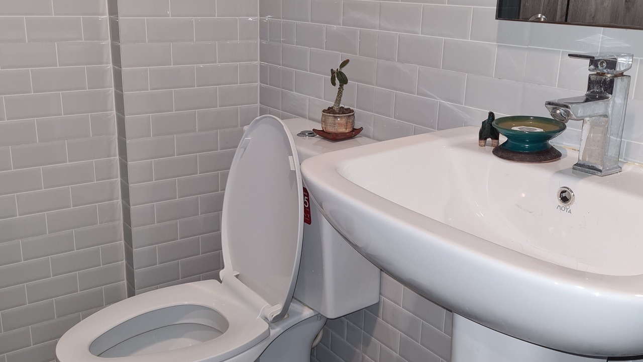 Photo of Bathroom in Thung Song Hong