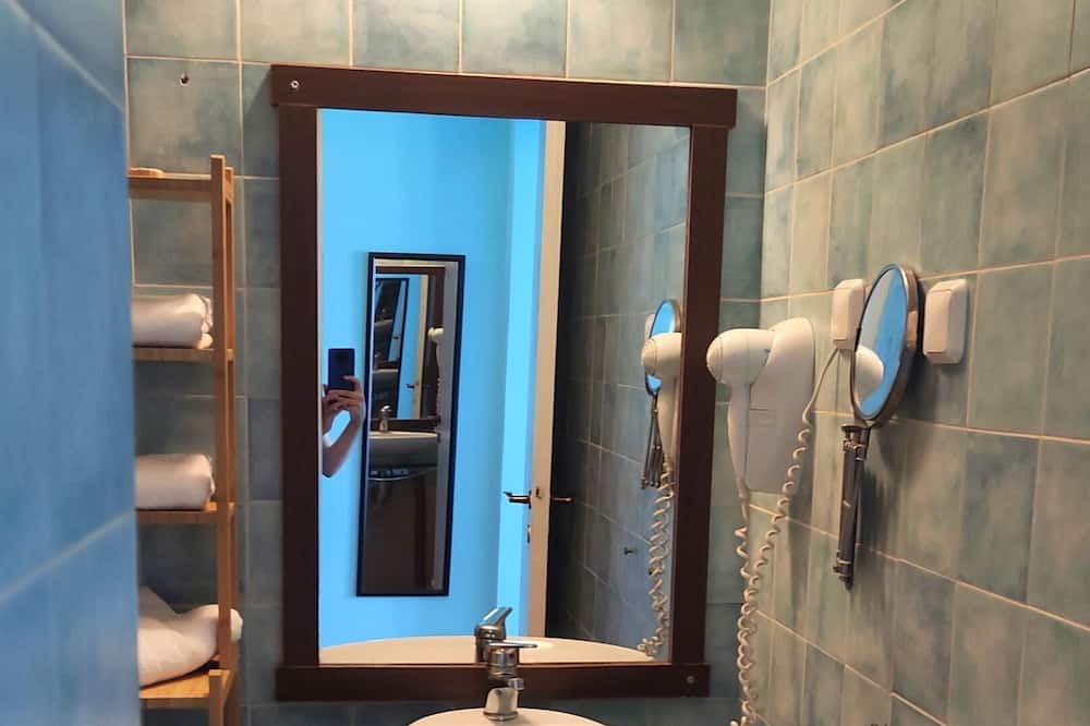 Photo of Bathroom in Kamena Vourla