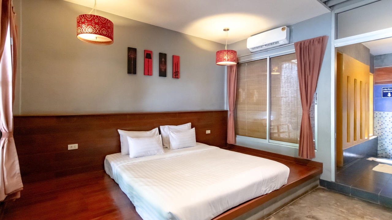 Photo of Bedroom in Ko Samrong
