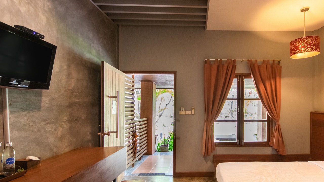 Photo of Bedroom in Ko Samrong