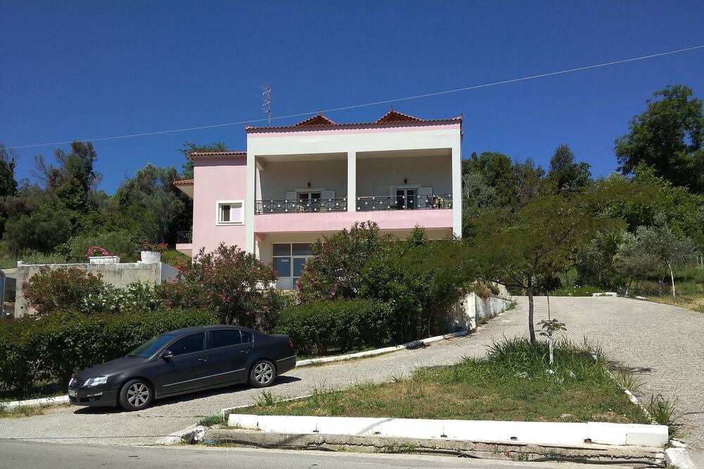 Photo of Outdoor in Sipiada