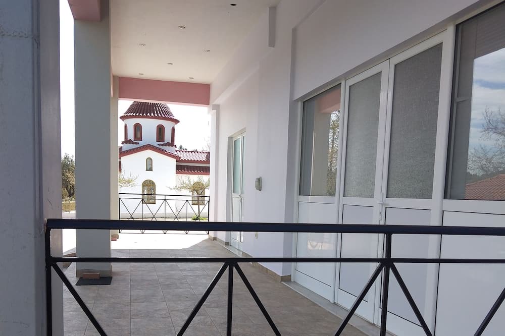 Photo of Patio Balcony in Sipiada