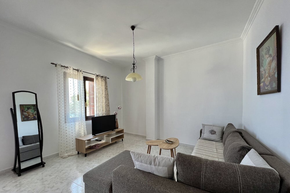 Photo of Livingroom in Adamas