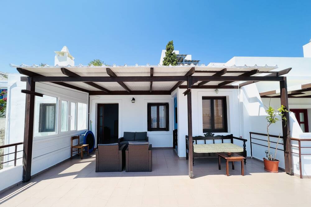 Photo of Outdoor in Adamas