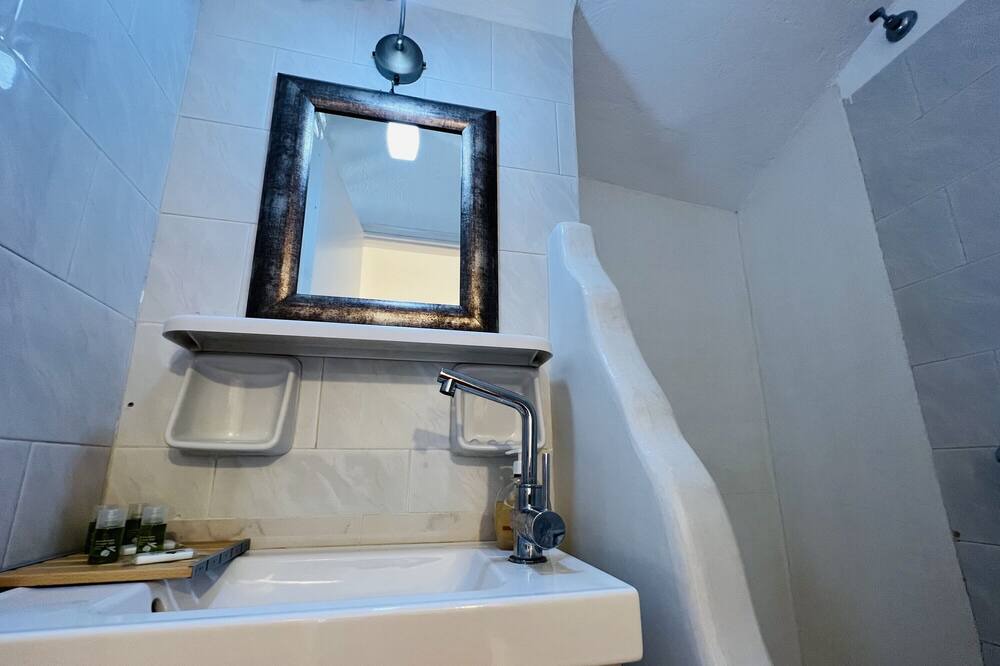 Photo of Bathroom in Adamas