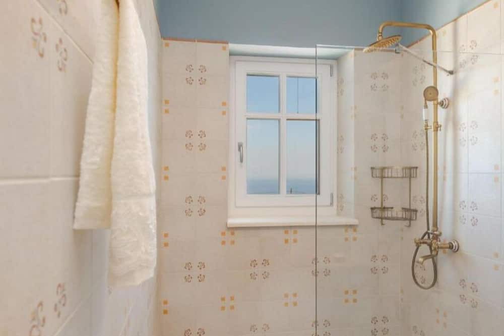 Photo of Bathroom in Skinaria