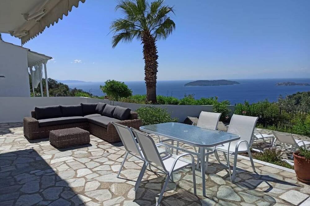 Photo of Outdoor in Katsarou