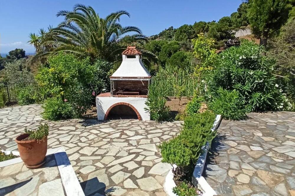 Photo of Outdoor in Katsarou