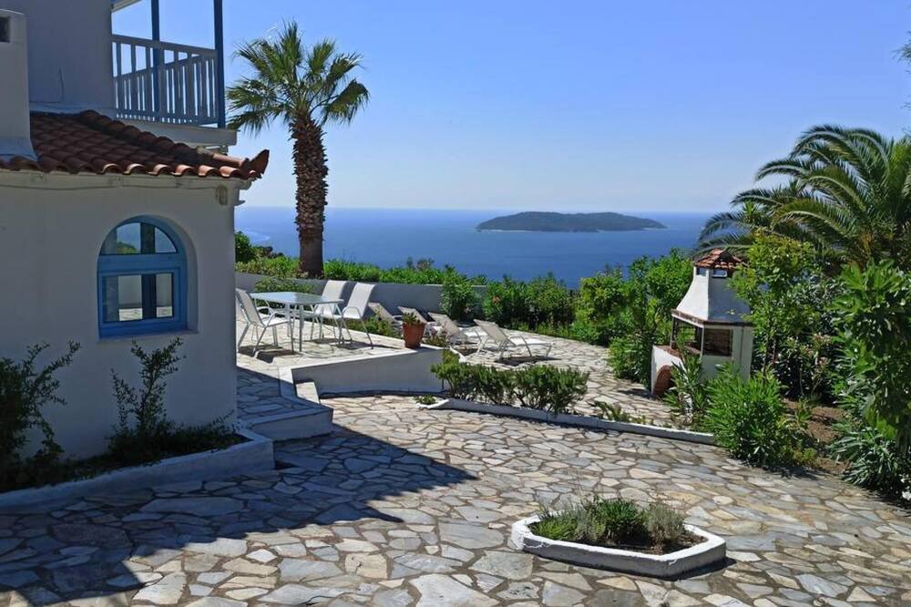 Photo of Outdoor in Katsarou