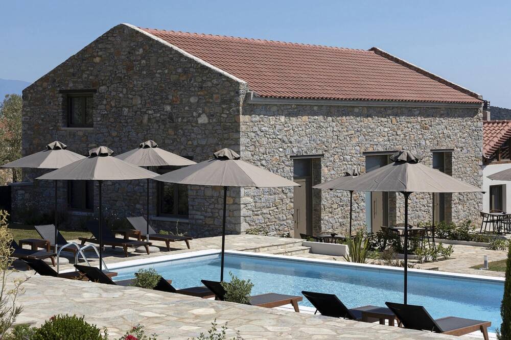 Photo of Outdoor in Sourpi