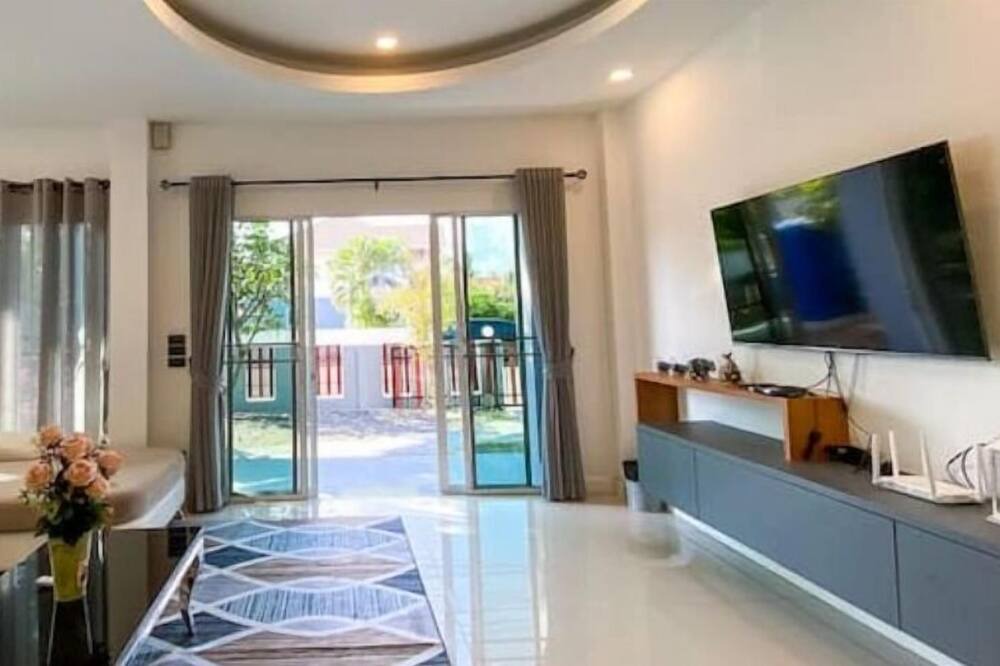 Photo of Livingroom in San Sai